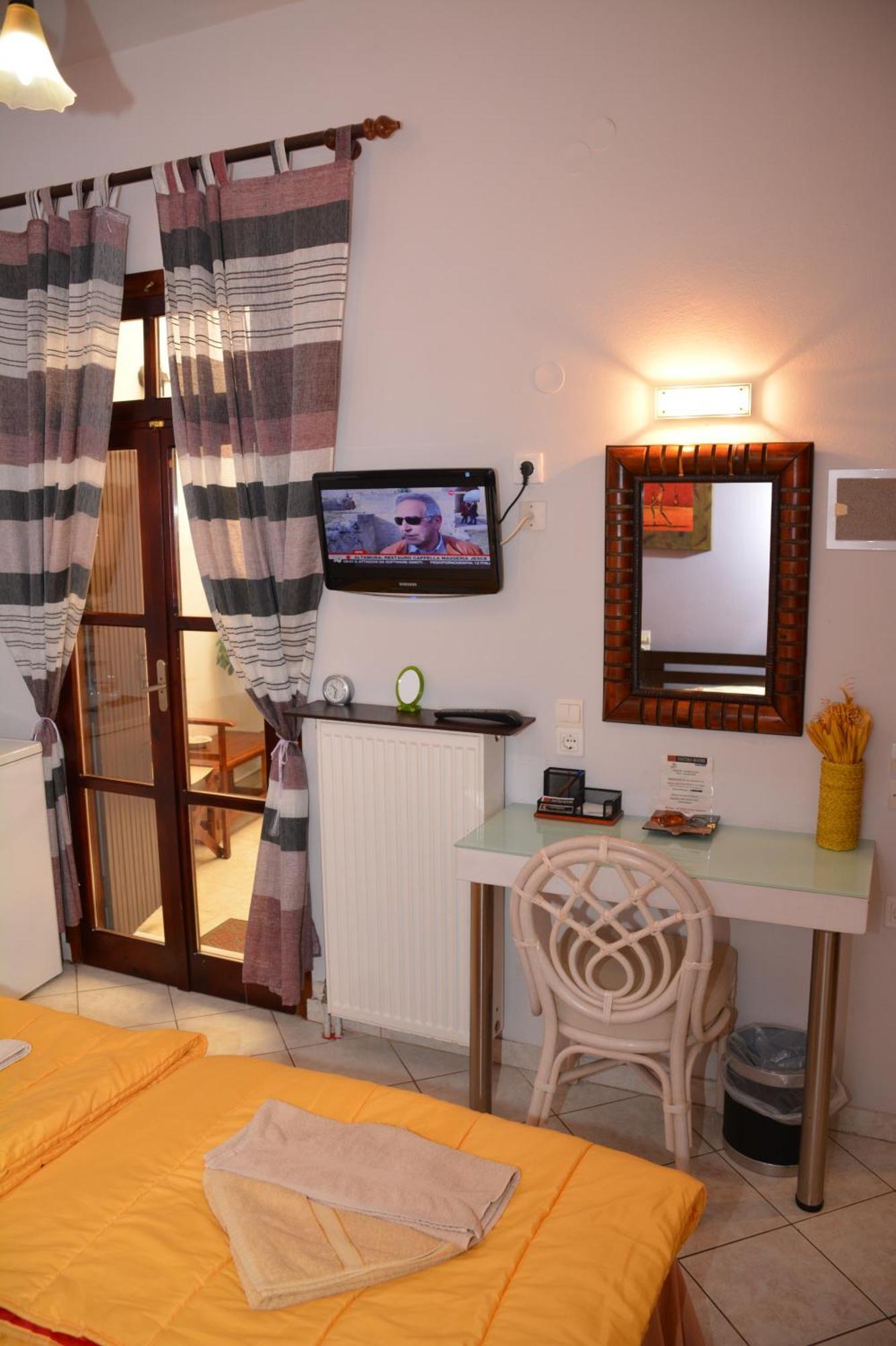 Enetiko Rooms Chania  ภายนอก รูปภาพ